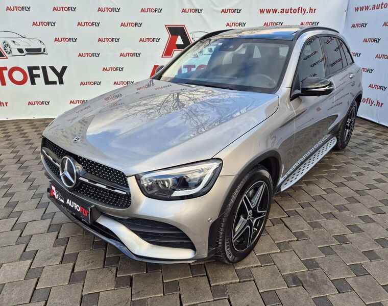 Mercedes-Benz GLC 220d 4Matic AMG Facelift, Multibeam, Panorama, 19"