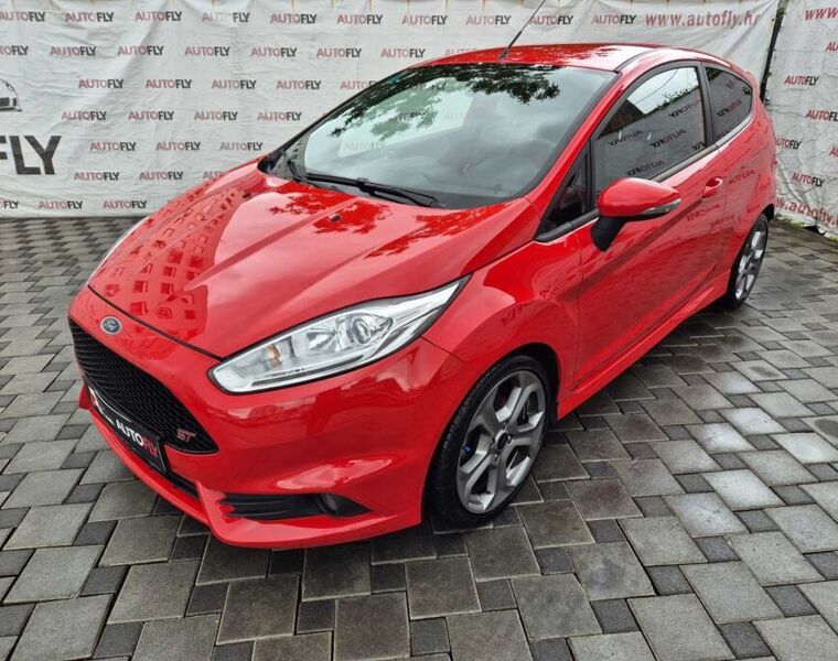 Ford Fiesta ST, Led, Recaro, HR auto, servisna