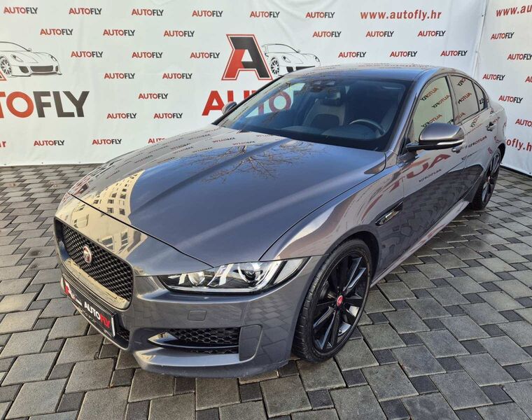 Jaguar XE 2.0 D R-Sport automatik, Led, Kamera, Tempomat, Meridian, 19