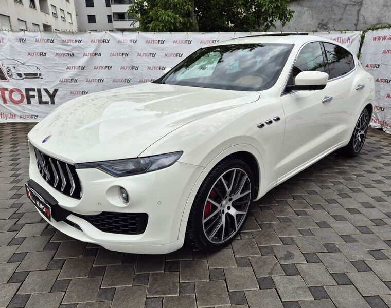 Maserati Levante 3.0D Q4 Automatik, Led, Panorama, Kamera, Koža, 21"